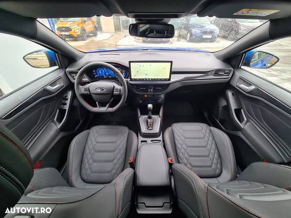 Ford Focus 1.0 EcoBoost MHEV ST-Line X - 12