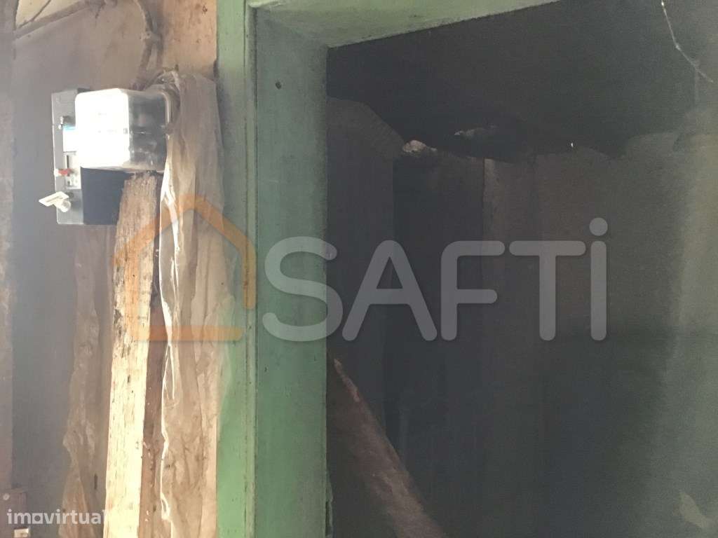 Moradia T2 em estado de ruínas para recuperada em Aldeia tranquila ... - Grande imagem: 5/10