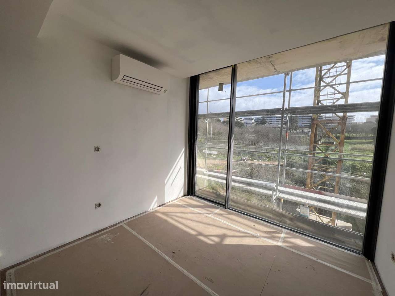 T2 NOVO com 2 Frentes, 2 Varandas (9,7m2), 2 frentes, lugar de garagem-26