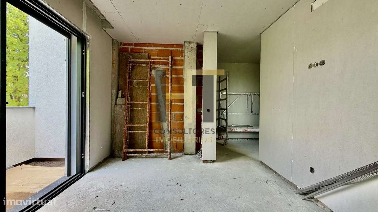 Moradia T3 | 235m² de Logradouro + Possibilidade de Piscina | Varanda-42