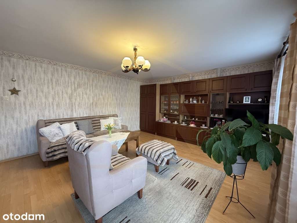 Przestronne mieszkanie w centrum Leszna-2