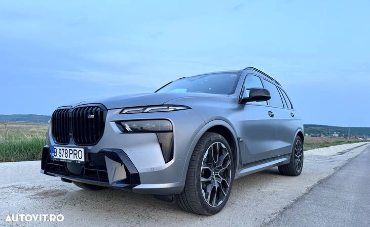 BMW X7 M60i xDrive AT MHEV - 1