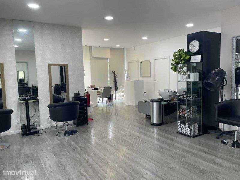 Trespasse Cabeleireiro - Zona Central de Cascais - Grande imagem: 4/9