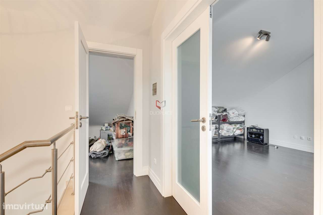 Moradia Premium T4 com Sótão, Ginásio, Garagem e Excelentes Áreas | Mo-47