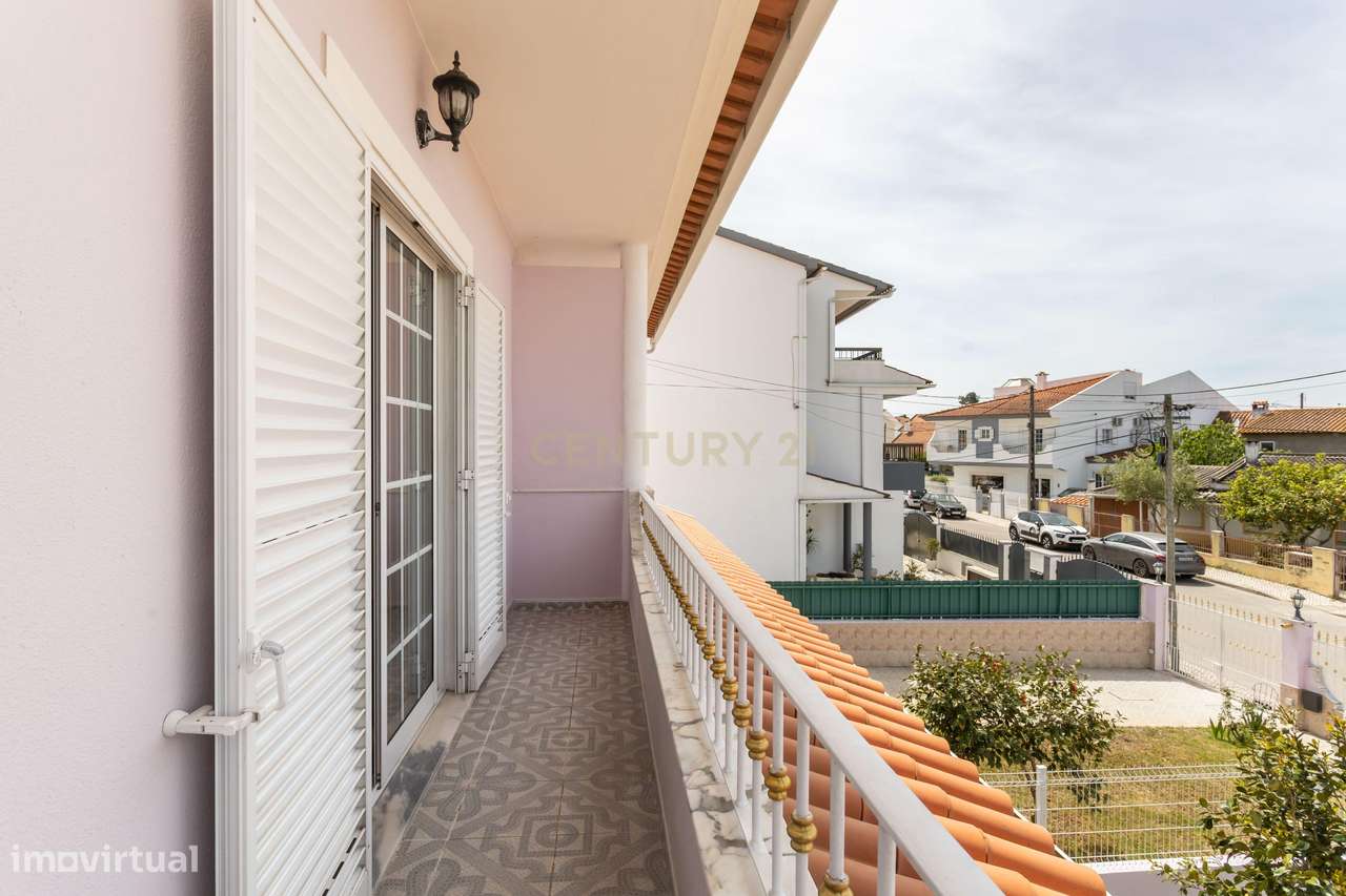 Moradia de 6 assoalhadas em lote de 500 m2-26