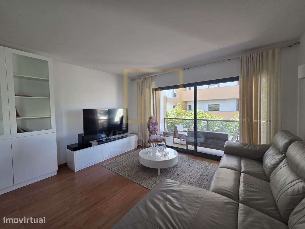 T3 amplo, seminovo, com lugar de estacionamento, em Cerro Ruivo, Po...-23