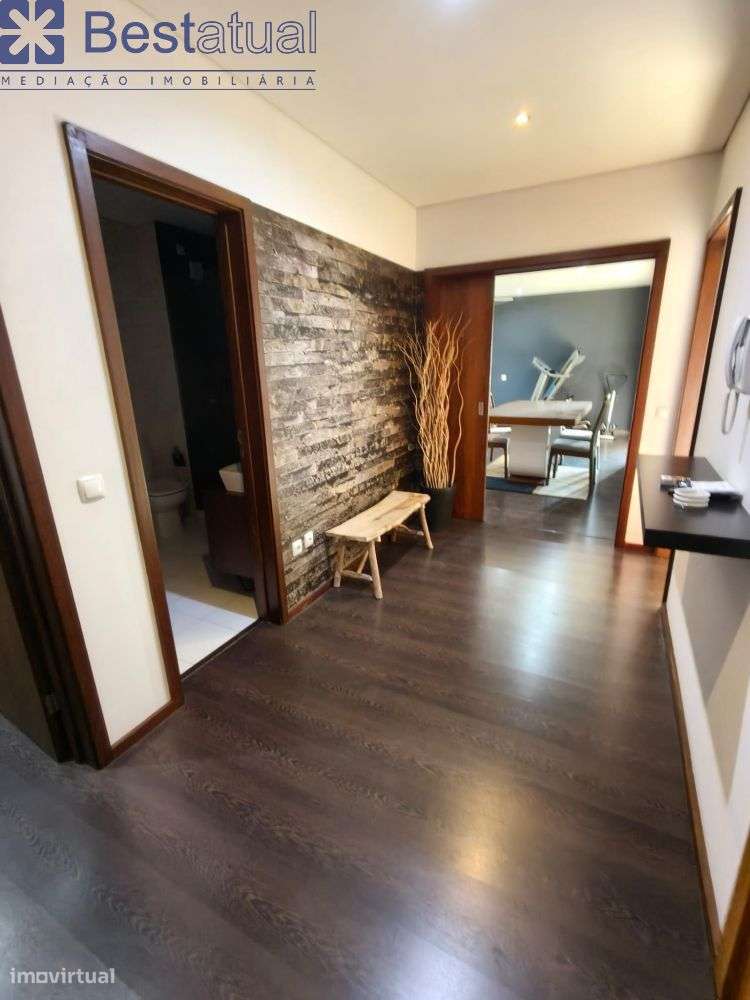 T4 com 186 m2 + Terraço com 186 m2 - Junto ao Centro-24