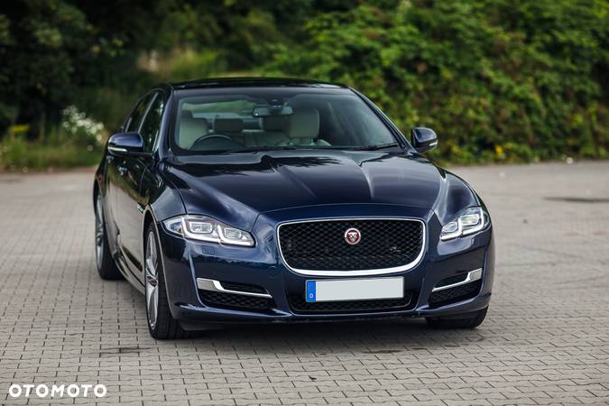 Jaguar XJ 3.0 D V6 R-Sport - 10