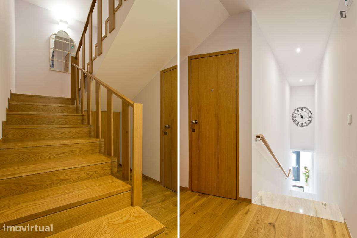 Apartamento com 1 quartos - localizado em Santo Ildefonso Porto - Grande imagem: 2/10