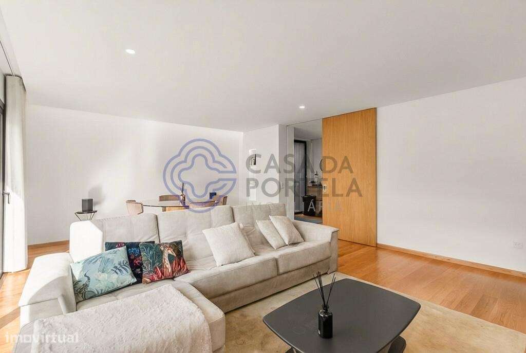 MORADIA T3 COM JARDIM, LAVANDARIA E ESTACIONAMENTO NA CIDADE DA MAIA - Grande imagem: 4/29