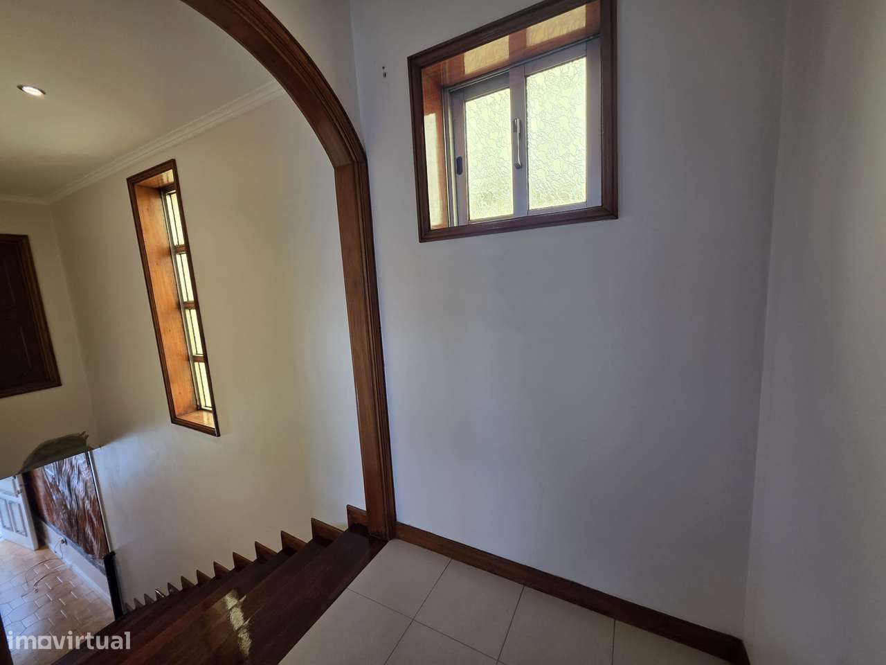 Troque o seu apartamento por uma moradia de 4 frentes em Argoncilhe-17