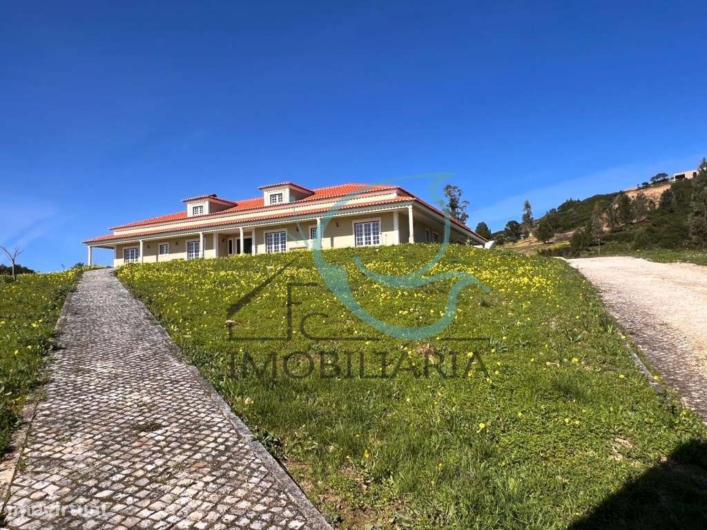 Moradia T5 com Vista para a Serra em Alenquer-3