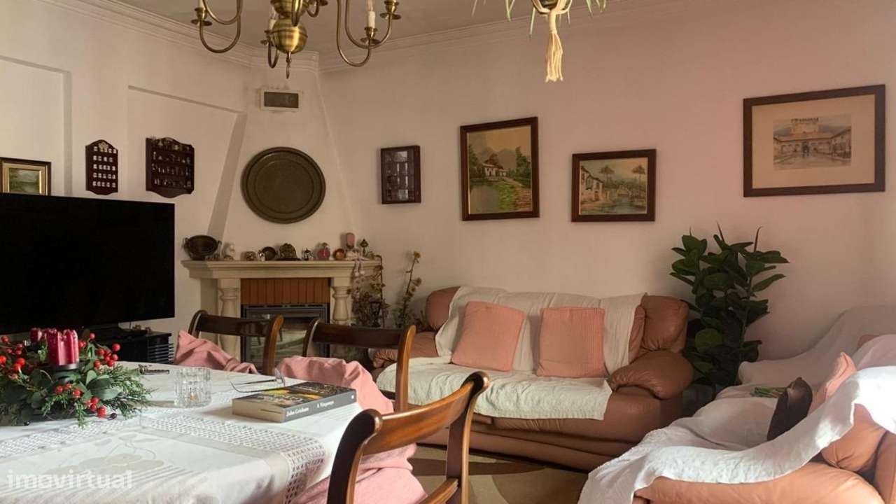 Moradia T3+1 em Vale de Milhaços-17
