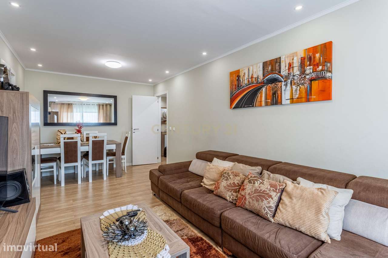 Apartamento Renovado T3 em Santo António dos Cavaleiros, Loures - Grande imagem: 3/23