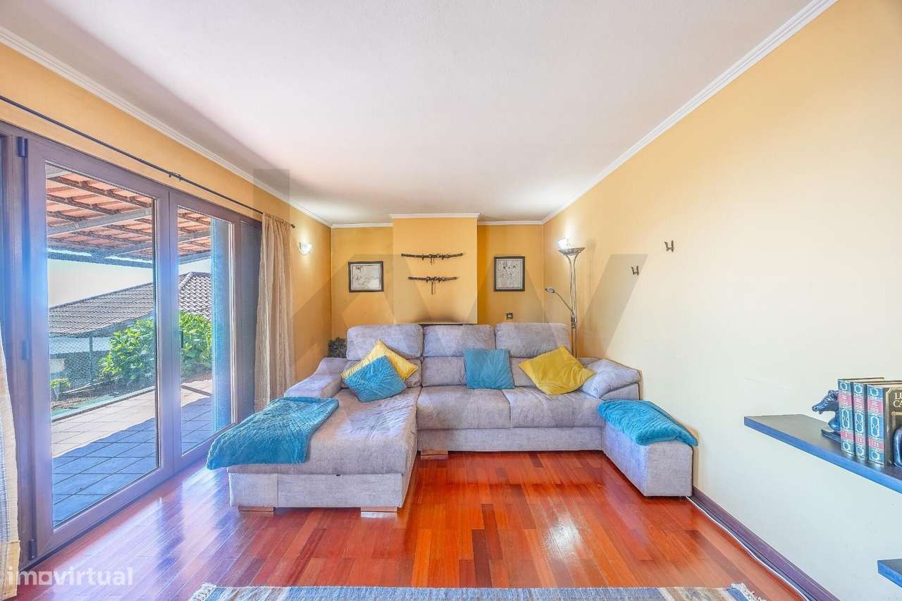 Moradia T3 com jacuzzi e barbecue na Camacha-36