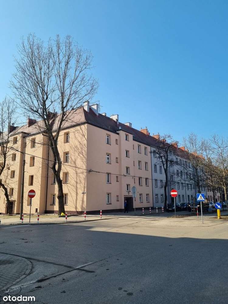 trzy pokoje, balkon, po generalnym remoncie, Aleja-5