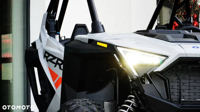 Polaris RZR - 6