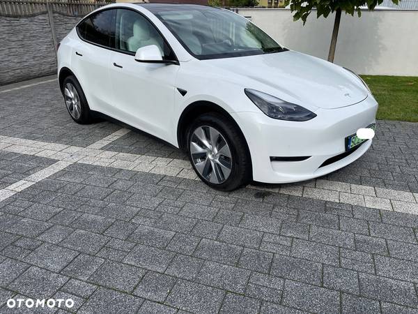 Tesla Y Long Range AWD - 3