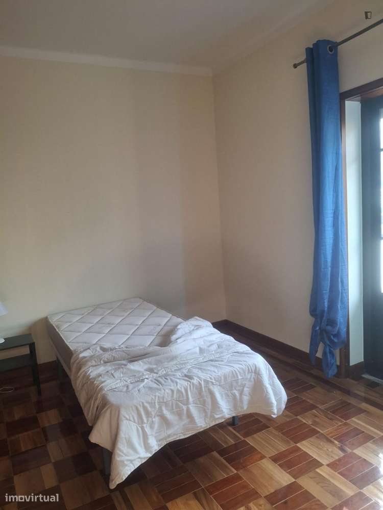 Quarto - localizado em Celas Coimbra Portugal Coimbra - Grande imagem: 2/5