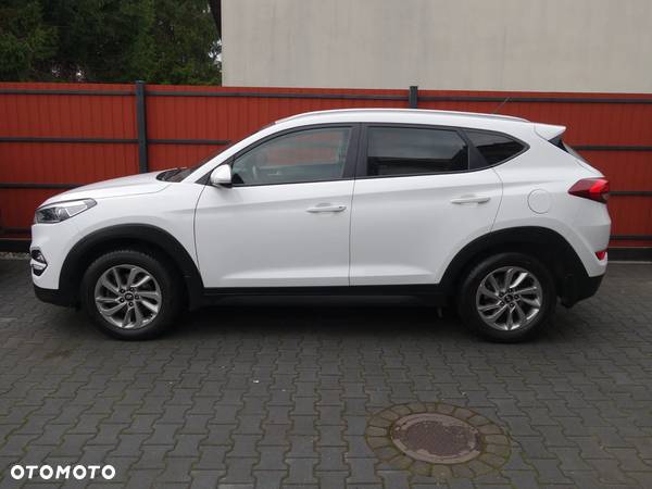 Hyundai Tucson 2.0 CRDI BlueDrive Comfort 2WD - 17