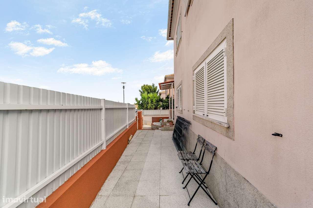 Moradia isolada com 3 quartos, piscina e garagem, na Quinta do Anjo-34