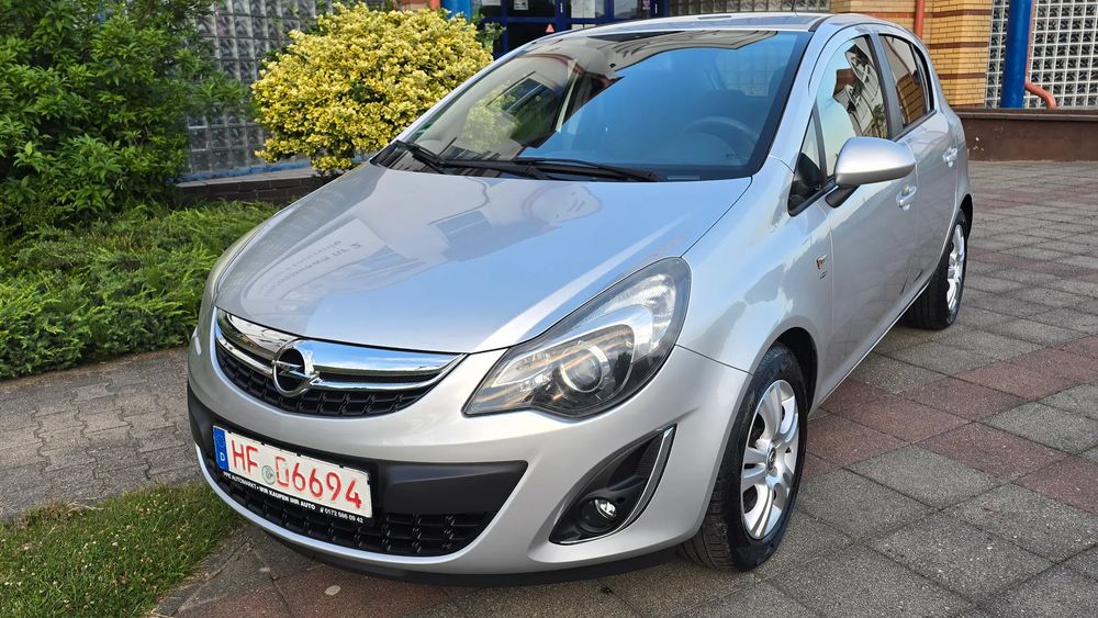 Opel Corsa D (2006-2014) 1.4 16V Satellite 2011
