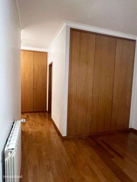 Apartamento T3 com garagem - Grande imagem: 5/8