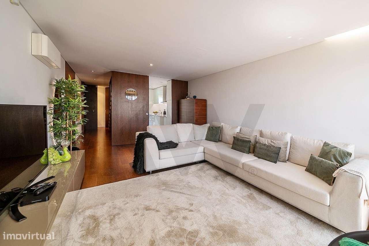 Apartamento T2+1 Duplex com terraços e varanda - Grande imagem: 4/60