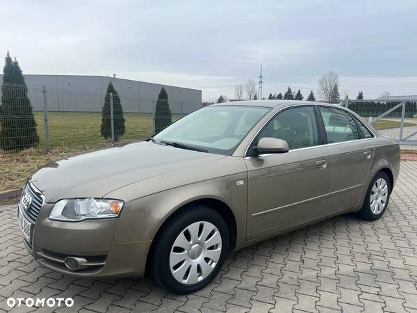 Audi A4 2.0 - 16