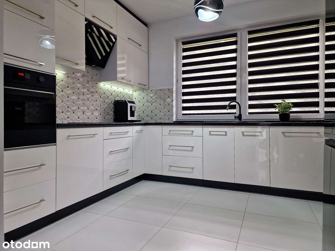 NOWOCZESNY DOM W SPOKOJNEJ OKOLICY PRZY LESIE - Pełny obrazek: 5/20