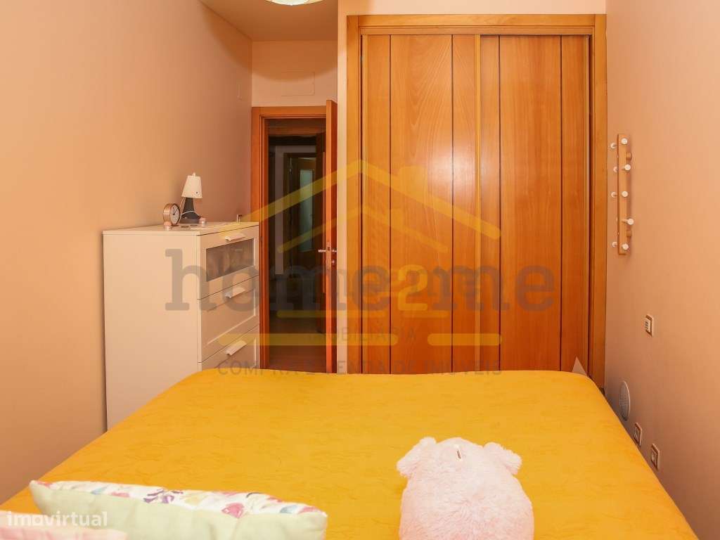 Fantástico Apartamento T3 com box e generosas áreas-12