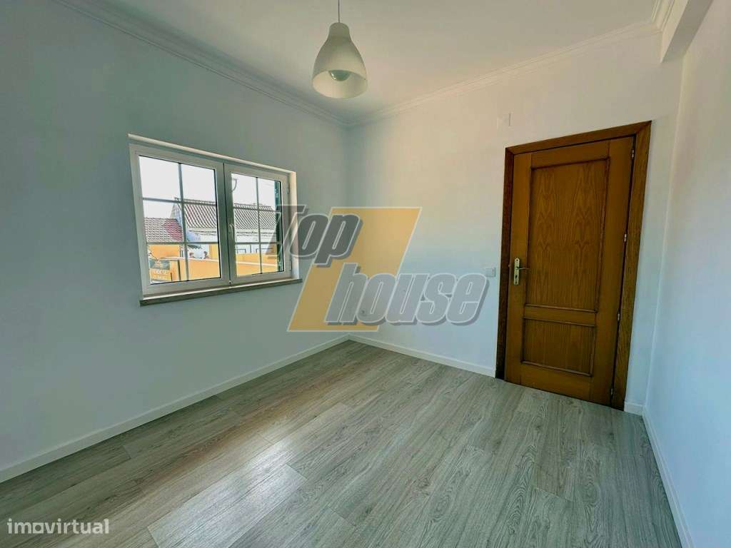 Moradia T4 com piscina e terreno de 900m2 - Quinta da Serralheira -...-34