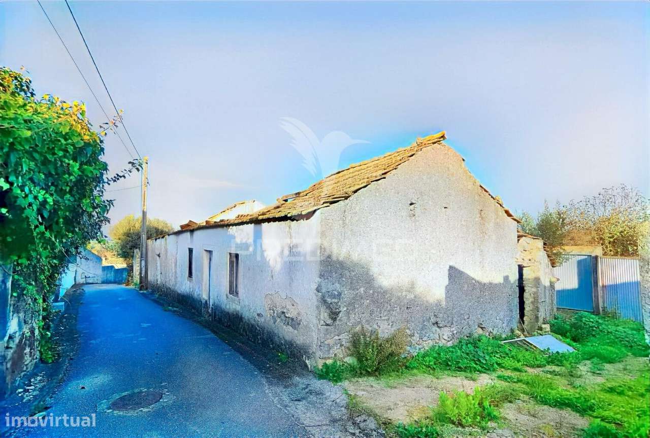 Moradia com terreno para restaurar na localidade do Malhou / Alcanena - Grande imagem: 5/31