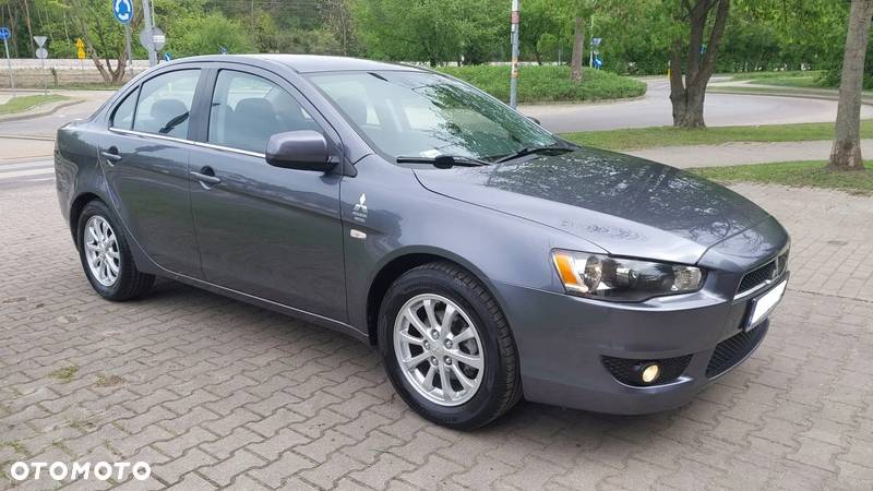 Mitsubishi Lancer 1.6 Invite - 12