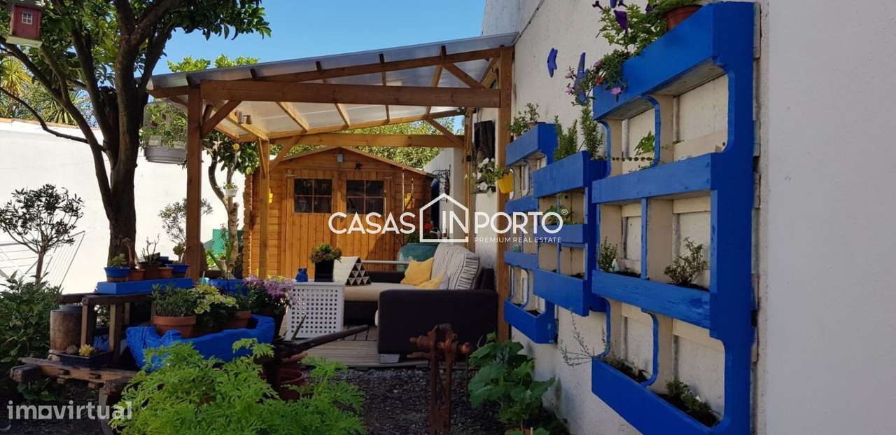 Moradia T4 de Traça Antiga Renovado com Licença AL-33