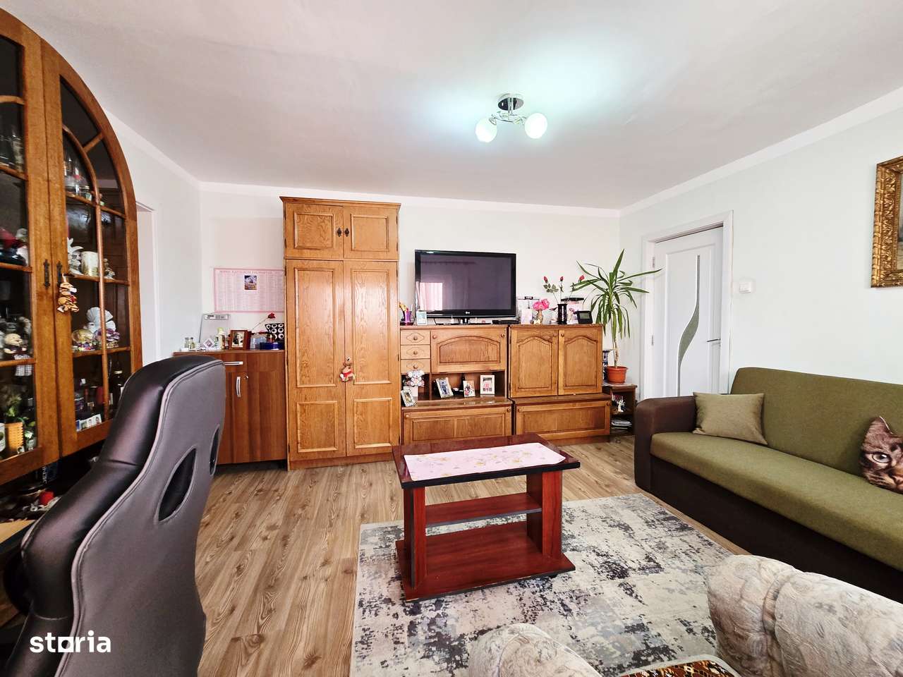 Apartament 2 camere amenajat, etaj 3, bloc reabilitat  - Micalaca - Imagine principală: 3/8