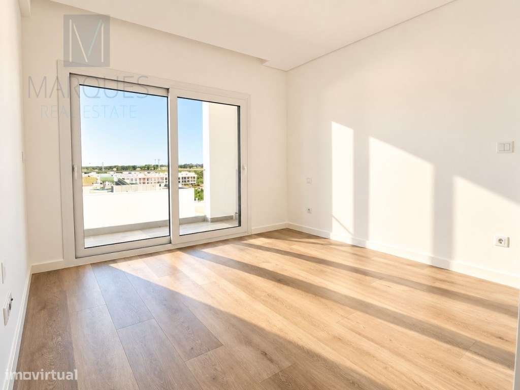 Moradia V4 com Garagem, Logradouro e Jardim em Vale de Milhaços - C...-19