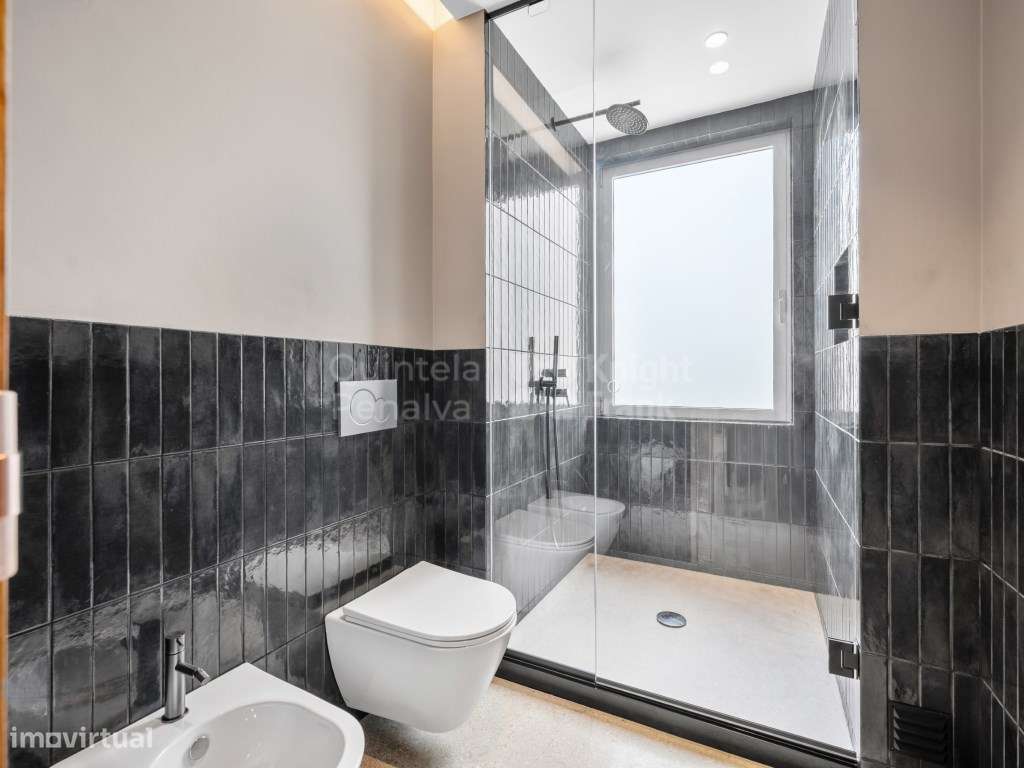 Apartamento T4 com terraço privativo nas Avenidas novas, Lisboa-17