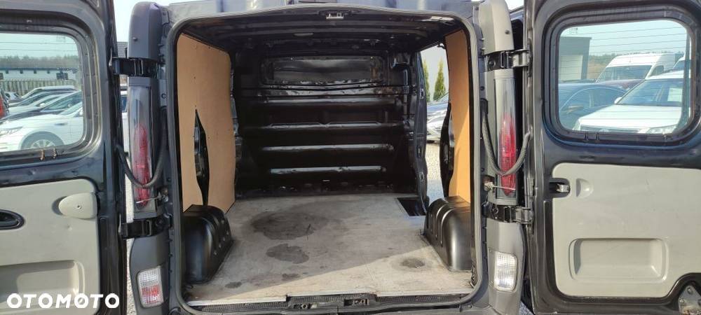 Renault Trafic - 16