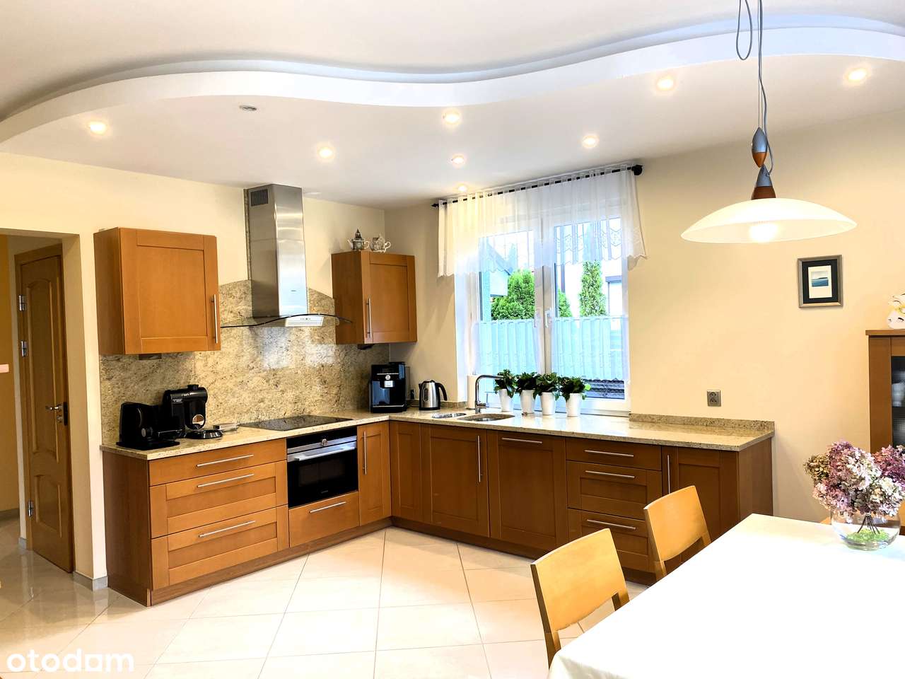 Podolany komfortowa willa miejska z ładnym ogrodem - Pełny obrazek: 5/18