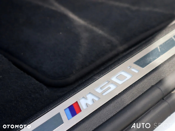 BMW X5 M M50i - 16