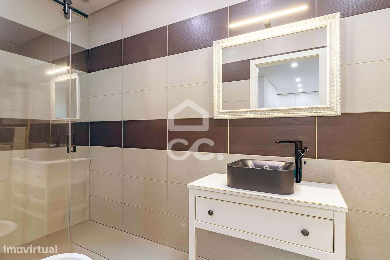 Moradia Térrea de Luxo com Cave | Conforto, Eficiência e Espaço Exteri-24