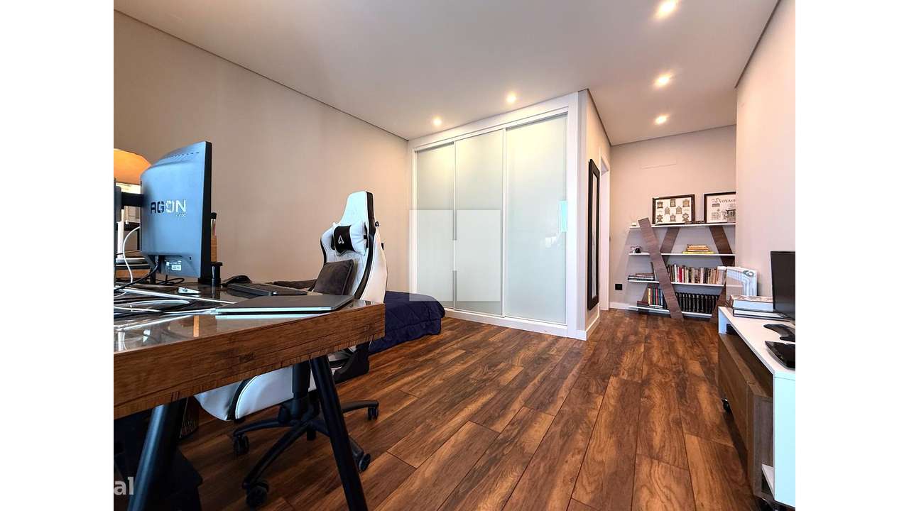 T4 Luxo 239m² em Buarcos-39