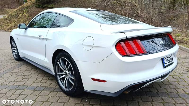 Ford Mustang 5.0 V8 GT - 8