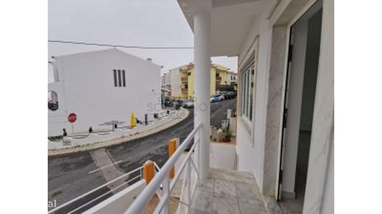 Moradia Geminada T3 em Ericeira-8