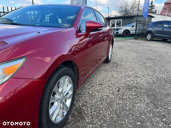 Lexus ES 300h Business Line - 12