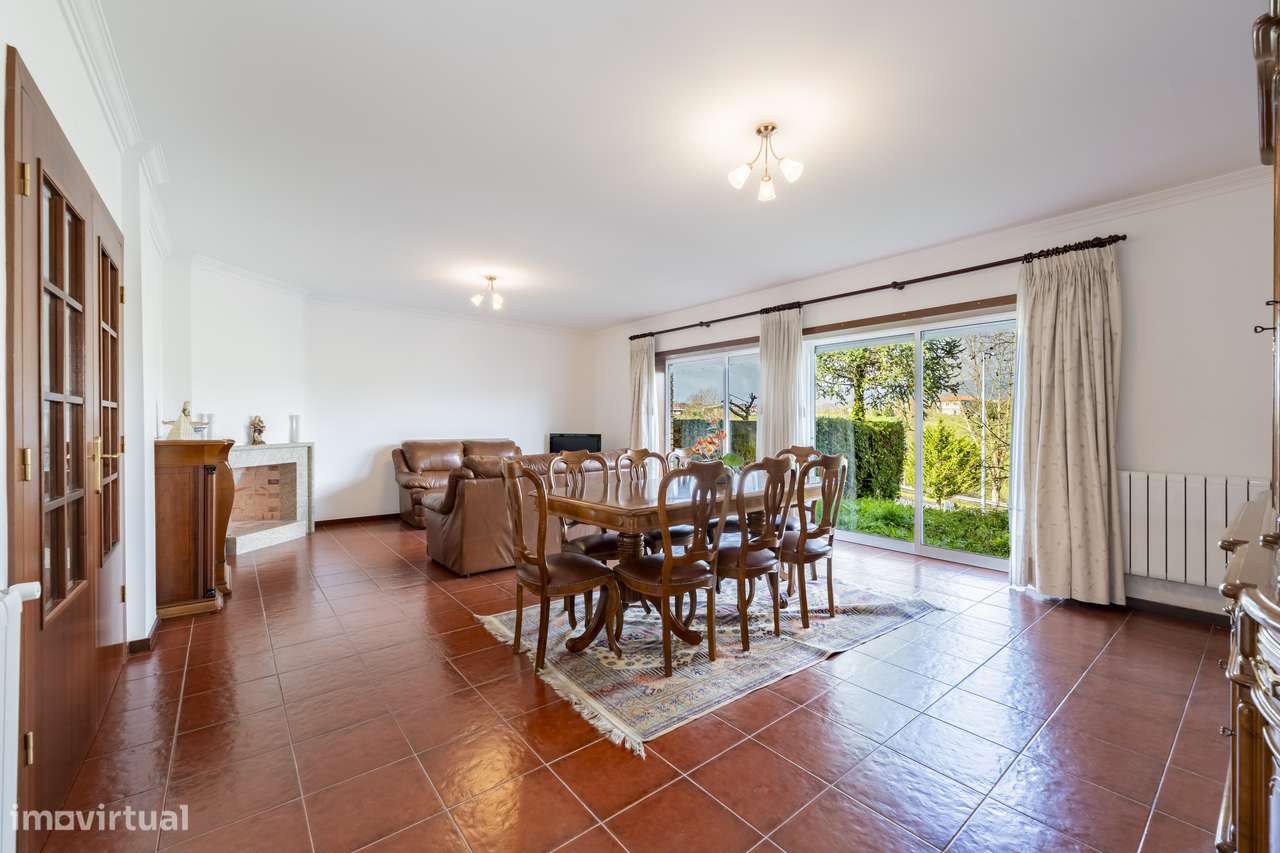 Moradia T4 para venda em Ponte da Barca, Vila Nova de Muía-11