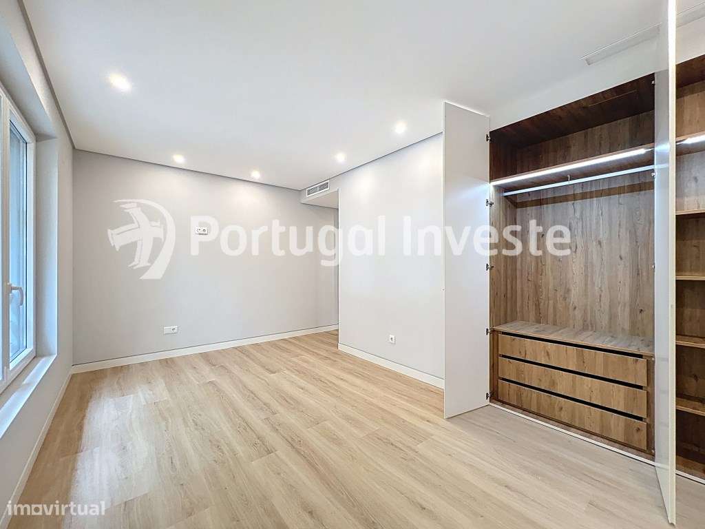 Sublime Duplex T4 com Mezanino no centro de Carcavelos-22