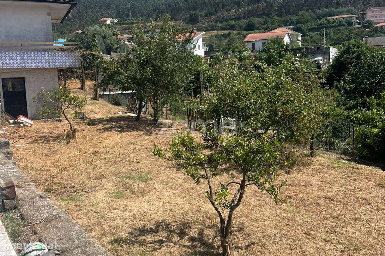 Moradia T3 com anexo, em Vilarinho-6
