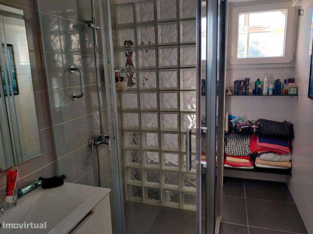 Quarto - localizado em Alameda Lisbon - Grande imagem: 3/3